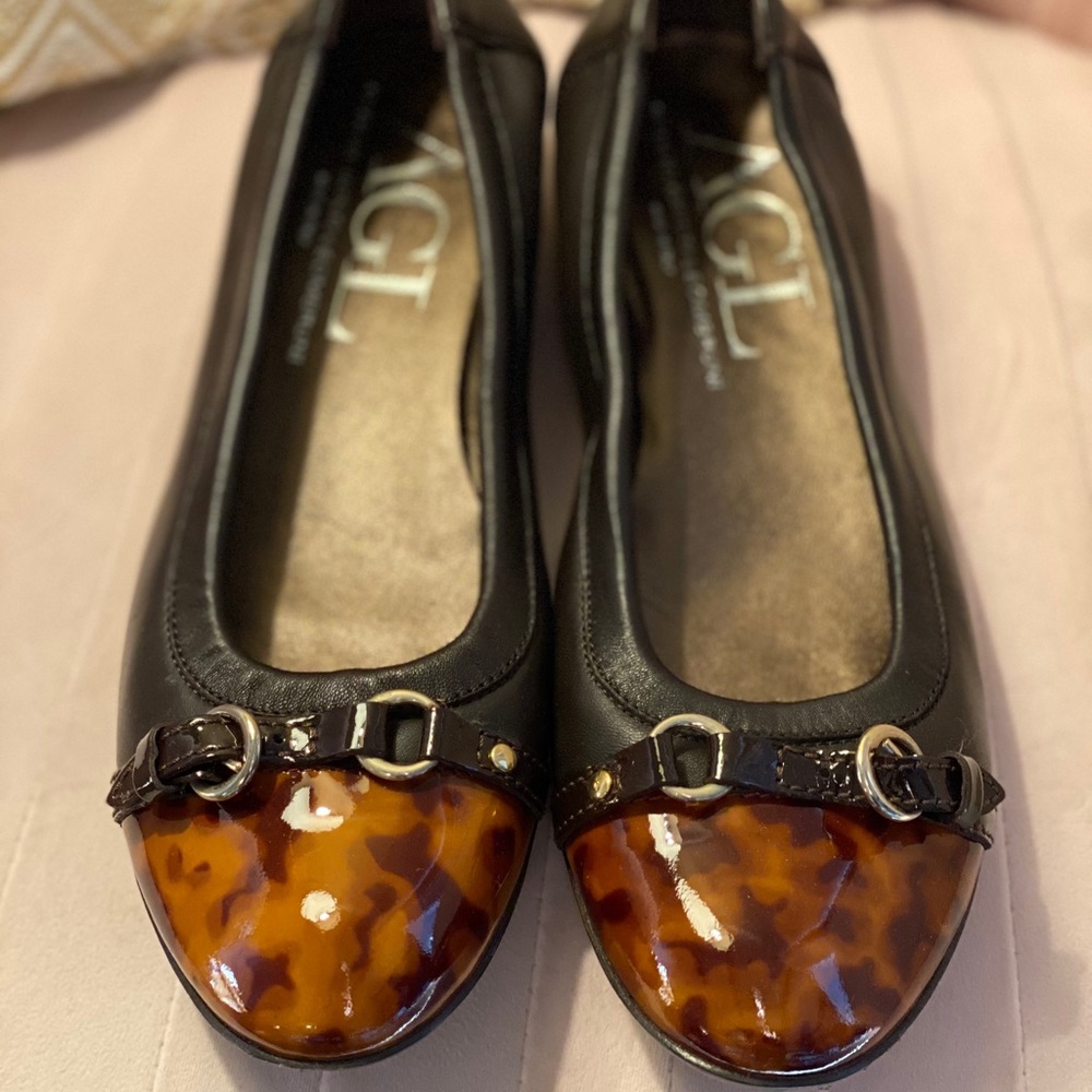 STUNNING AGL tortoise flats Sz39